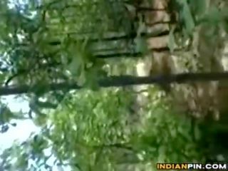 Indian Teen Having Sex Outside With Her BF