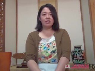 Potelée grown japonais divinity aime bite indoors et en plein air