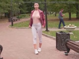 Tipis putih sempit legging dan belaka blouseãâãâ¢ãâãâãâãâ¦ melakukan anda memeriksa di luar saya lekukan vagina di pakaian ;?