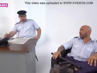 Sugarbabestv&colon; greeks 警察 军官 性别